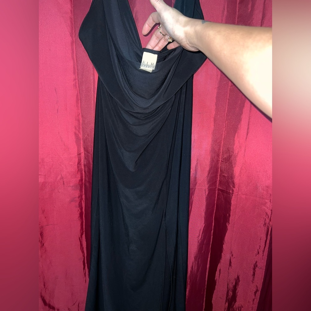 Scrappy low open back black body con